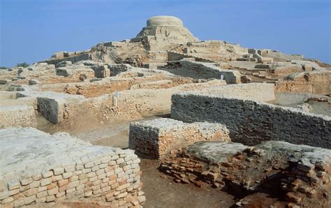 The Zigzag Path of Destiny – An Ancient Tale of Courage, Fate, and Magical Carpets From Pakistan's Indus Valley Civilization!